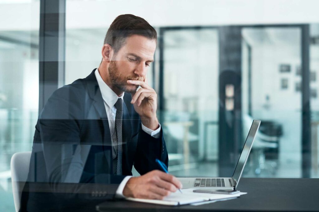 Consultant financier Ziraworld en analyse